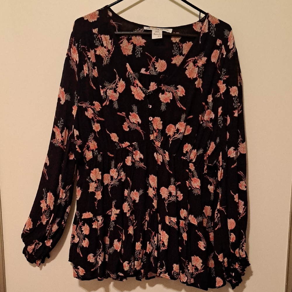 American Rag Floral Women's Blouse in Black and Coral.  Size 2X